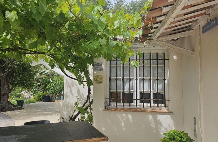 NICE (Rimiez) Maison de charme sur 2 565 m² de terrain paysager — photo 2