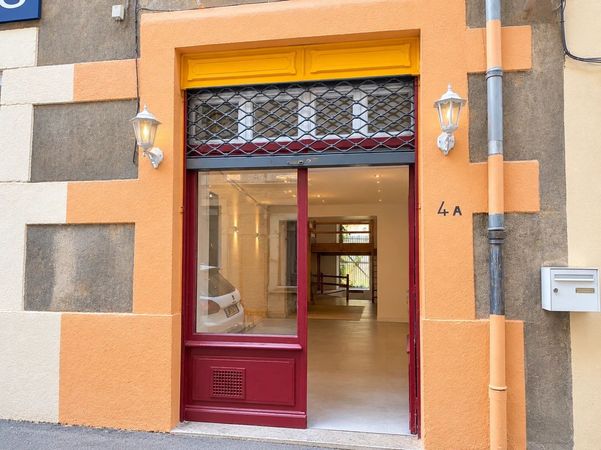 Local commercial 3 pièces 67 m² · à Bourgoin-Jallieu · 67 m² · 657 €/mois