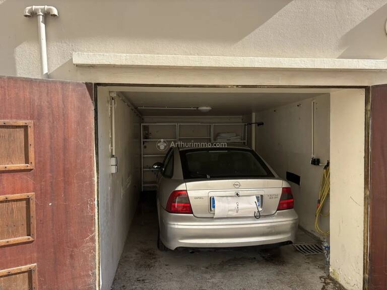 À louer – Garage fermé – Lyon 6ᵉ, face au Parc de la Tête d’Or — photo 1