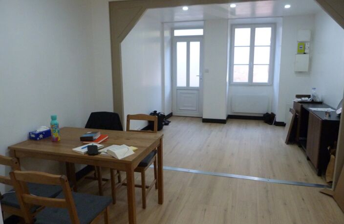 Reuilly (36) Maison mitoyenne avec locataires — photo 2