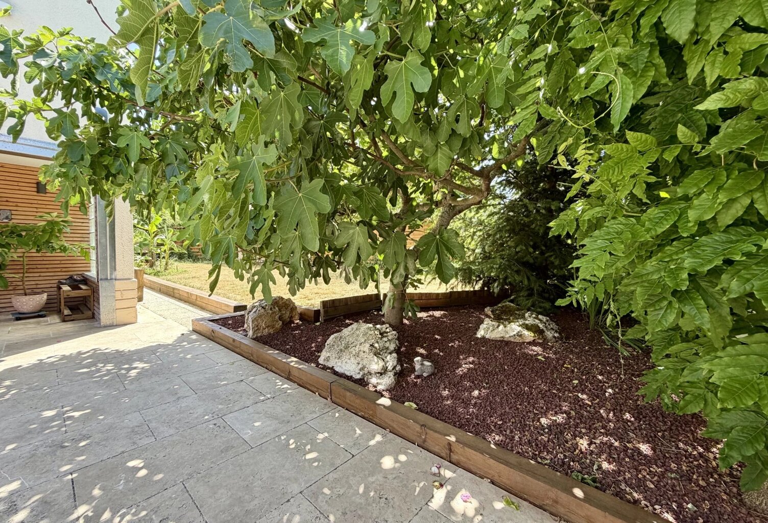 Maison  5 pièce(s) 160 m2 sur un terrain de 484m² à Veneux-les-Sablons — photo 1