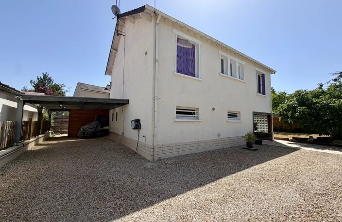Maison  5 pièce(s) 160 m2 sur un terrain de 484m² à Veneux-les-Sablons — photo 2