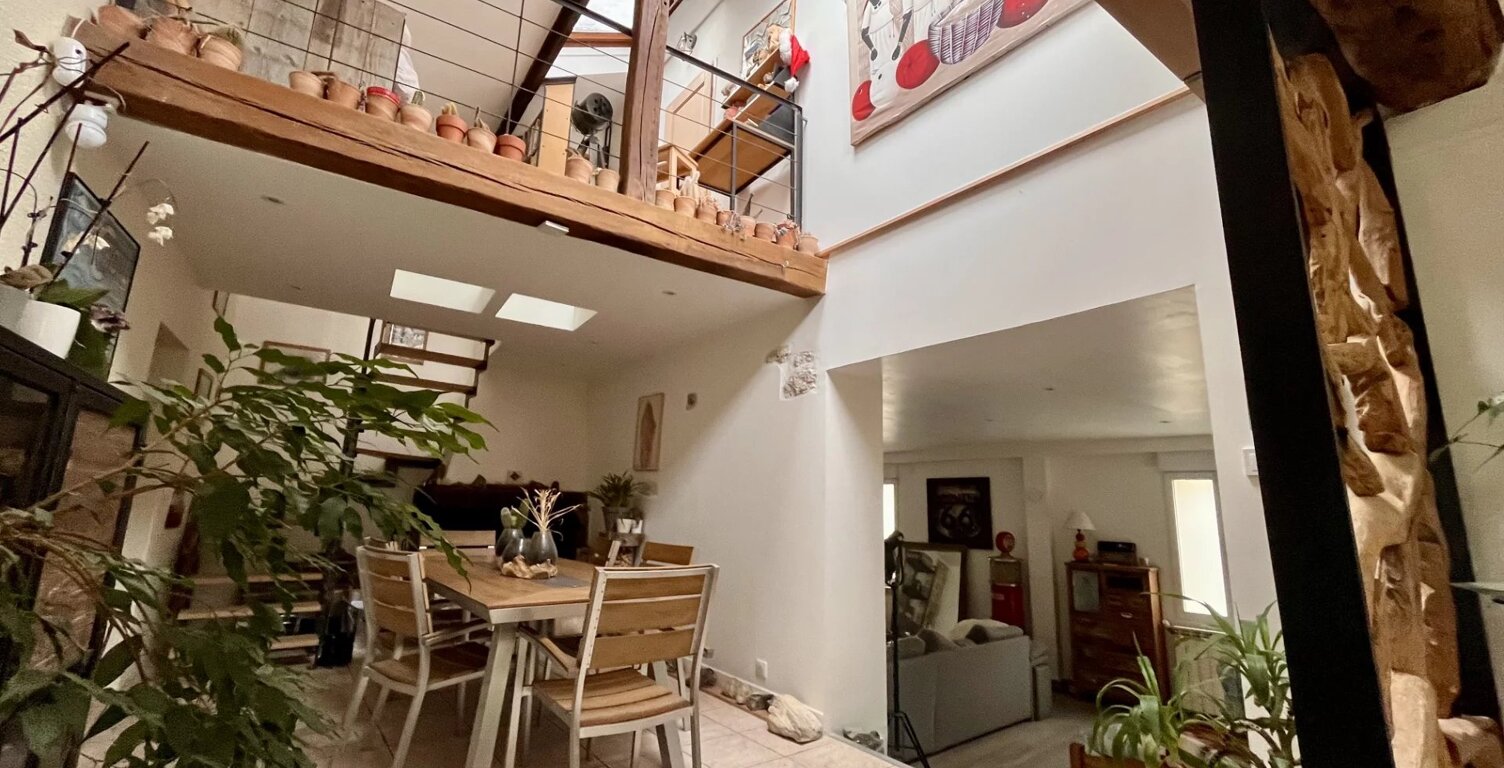 Maison  5 pièces  173 m2  avec garage sur une parcelle de 475m² à Moret-sur-Loing — photo 1