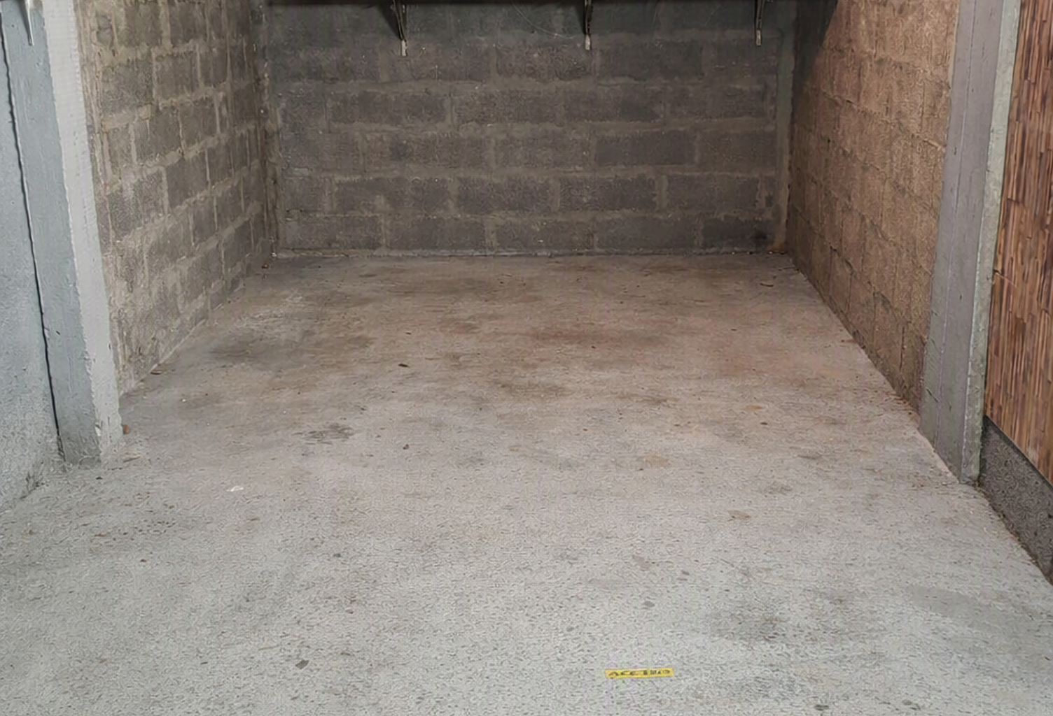 GARAGE 18 M2 À VENDRE   NICE L'ARIANE   18 000 EUR — photo 1