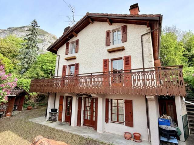EXCLUSIVITE Collonges-sous-Salève Maison en pierre datant de 190 — photo du bien