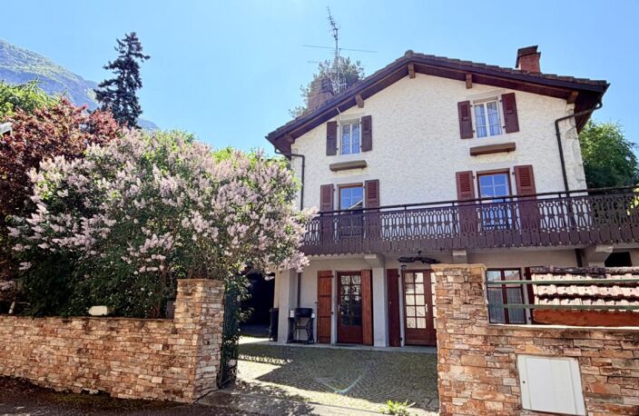 EXCLUSIVITE Collonges-sous-Salève Maison en pierre datant de 190 — photo 3