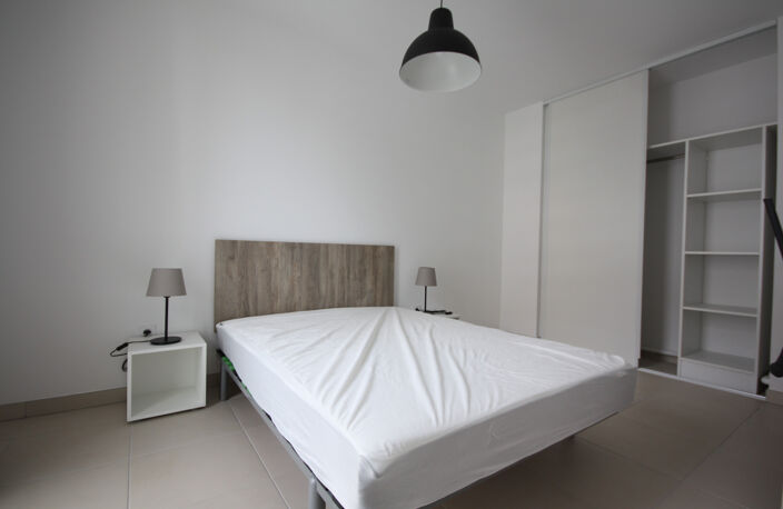 Spacieux appartement 2 pièces dans un immeuble neuf — photo 2