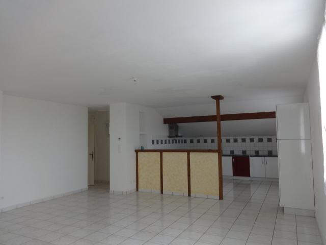 Appartement T4 de 107 avec abri voiture à Gabat — photo du bien