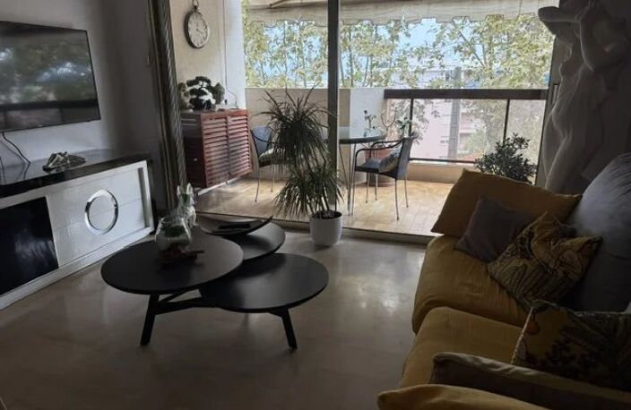 F2 MEUBLE AVEC GARAGE — photo 3