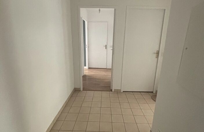 EXCLUSIVITÉ - 3 PIÈCES 65 M² AVEC BALCON ET LOGGIA — photo 4