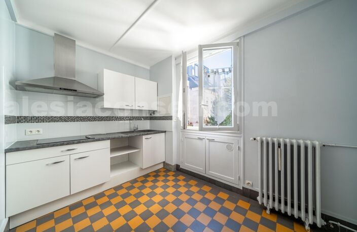 Proche MONTSOURIS STUDIO 28 m² — photo 4