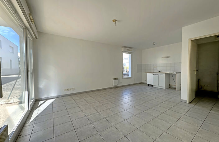 Appartement T2 avec extérieur et place de parking - ARTIGUES — photo 2