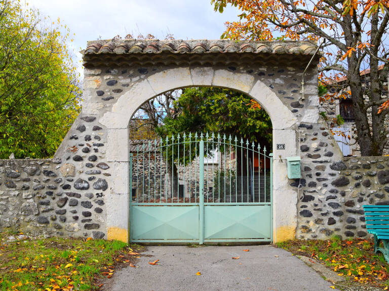 Dépt. 07 - A VENDRE à LAVILLEDIEU - Maison ancienne en pierr — photo 1