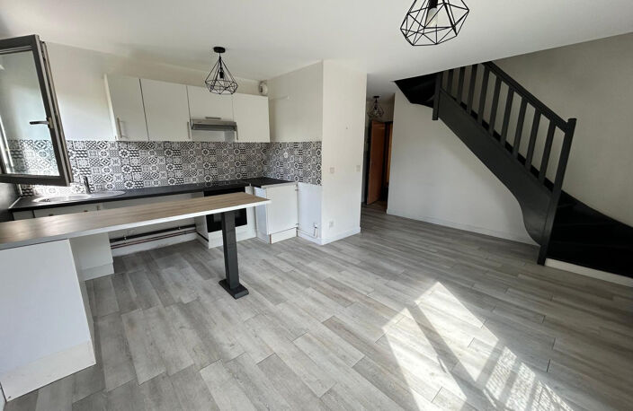 APPARTEMENT F2 EN DUPLEX — photo 2