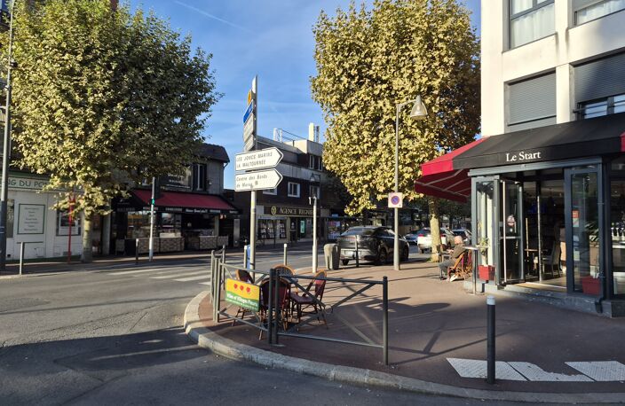 Pont de Bry Emplacement 1 LOCAL COMMERCIAL 31 M² FAIBLE LOYER — photo 2