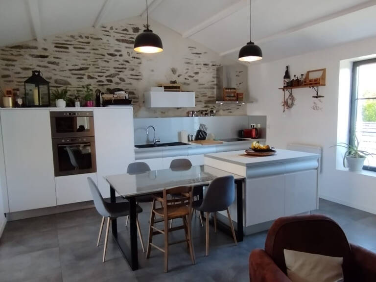 À LOUER   MAISON MEUBLÉE DE PLAIN-PIED   3 CHAMBRES — photo 1