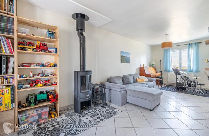 SAVIGNY – Maison familiale rénovée avec vue dégagée et grand sous-sol — photo 5