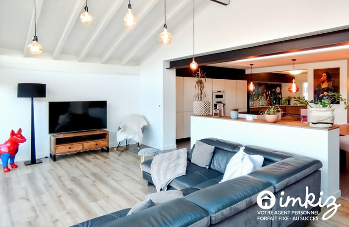 Maison familiale avec piscine et beaux volumes — photo 3