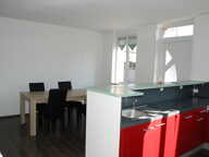 Maison de maître en briques et silex divisée en 3 logements avec jardin et bâtiments — photo 3