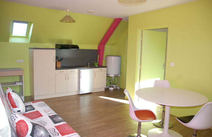 Maison de maître en briques et silex divisée en 3 logements avec jardin et bâtiments — photo 5