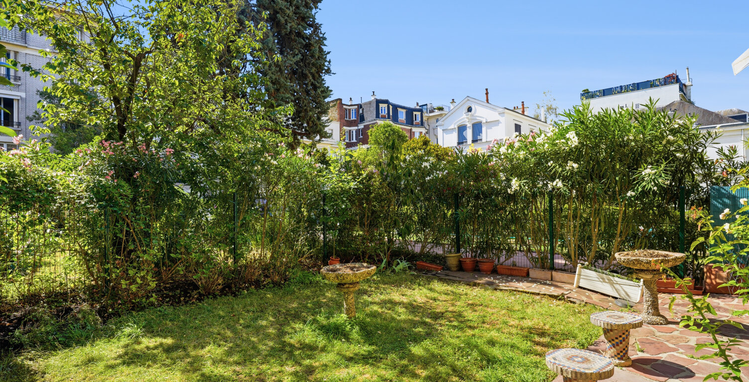 Neuilly Saint James Rez de Jardin 6 Pièces — photo 1