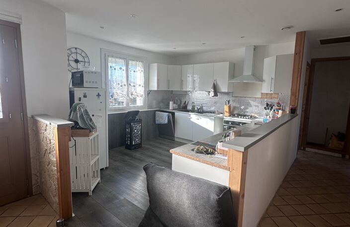 Vente Maison/villa 5 pièces — photo 2