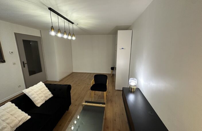 Location appartement 1 pièce 36 m² à Gex (01170) — photo 3