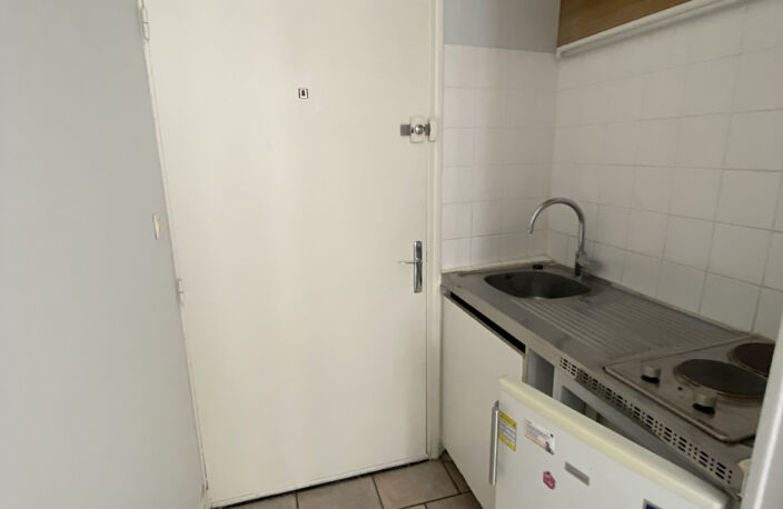 STUDIO DE 17 M2 - DIJON — photo 2