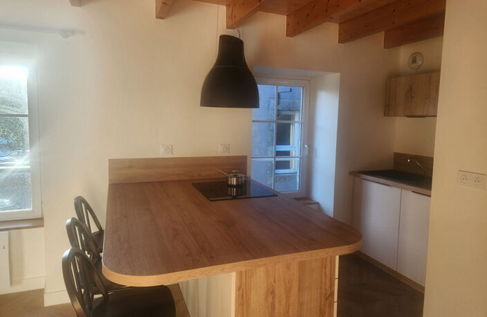 A LOUER CENTRE VILLE T3 de 44 m2 rénové — photo 2
