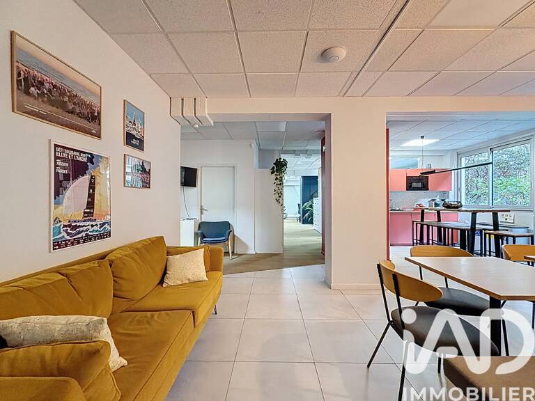 Vente Boutique/Local commercial 300 m&sup2; — photo 1