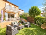 Maison familiale avec jardin et beaux espaces extérieurs — photo 3