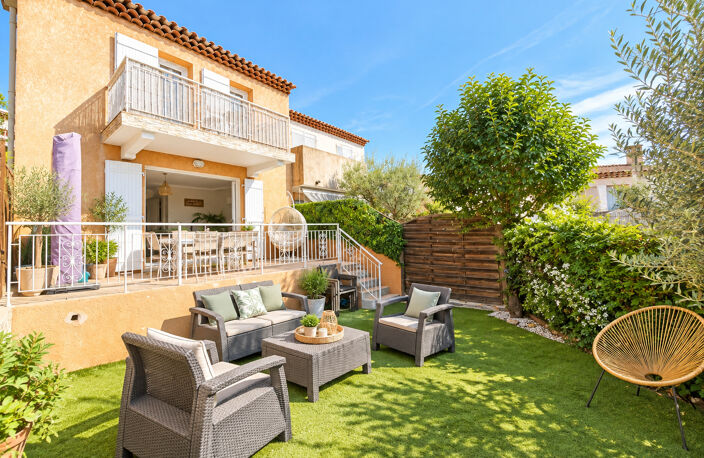 Maison familiale avec jardin et beaux espaces extérieurs — photo 3