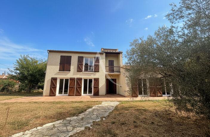 Maison L Isle Jourdain  T5  229 m2 — photo 2