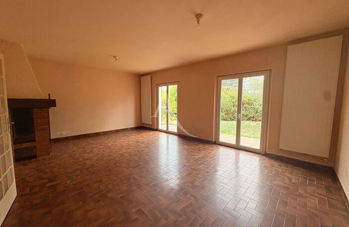 Maison L Isle Jourdain  T5  229 m2 — photo 4