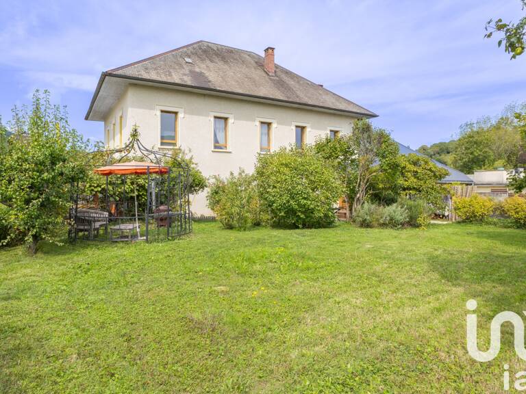 Vente Maison/villa 8 pièces — photo 1
