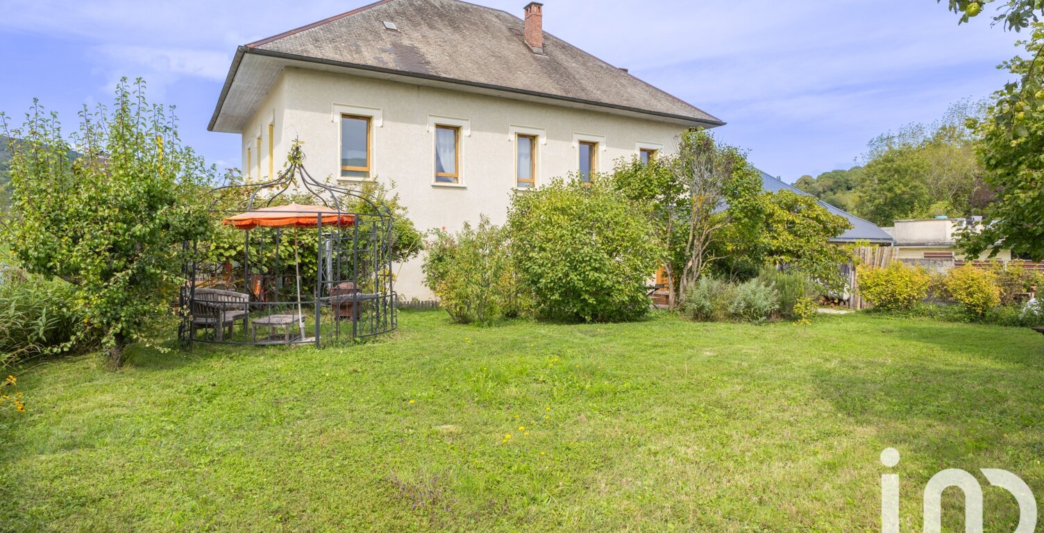 Vente Maison/villa 8 pièces — photo 1