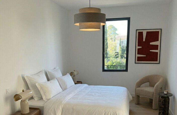 ÉGUILLES  VILLA CONTEMPORAINE   PRESTATIONS HAUT DE GAMME  DOMAINE SÉCURISÉ — photo 5