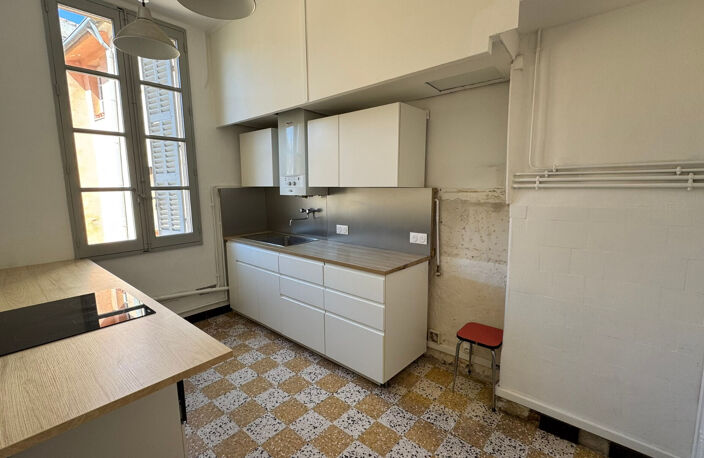 LE LEYDET   T4 - 97M² CLIMATISE  AIX CENTRE — photo 3