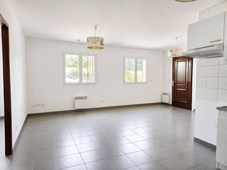 Appartement T3 - campagne jardinet et parking — photo 1
