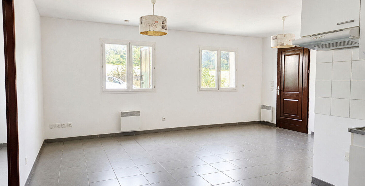 Appartement T3 - campagne jardinet et parking — photo 1