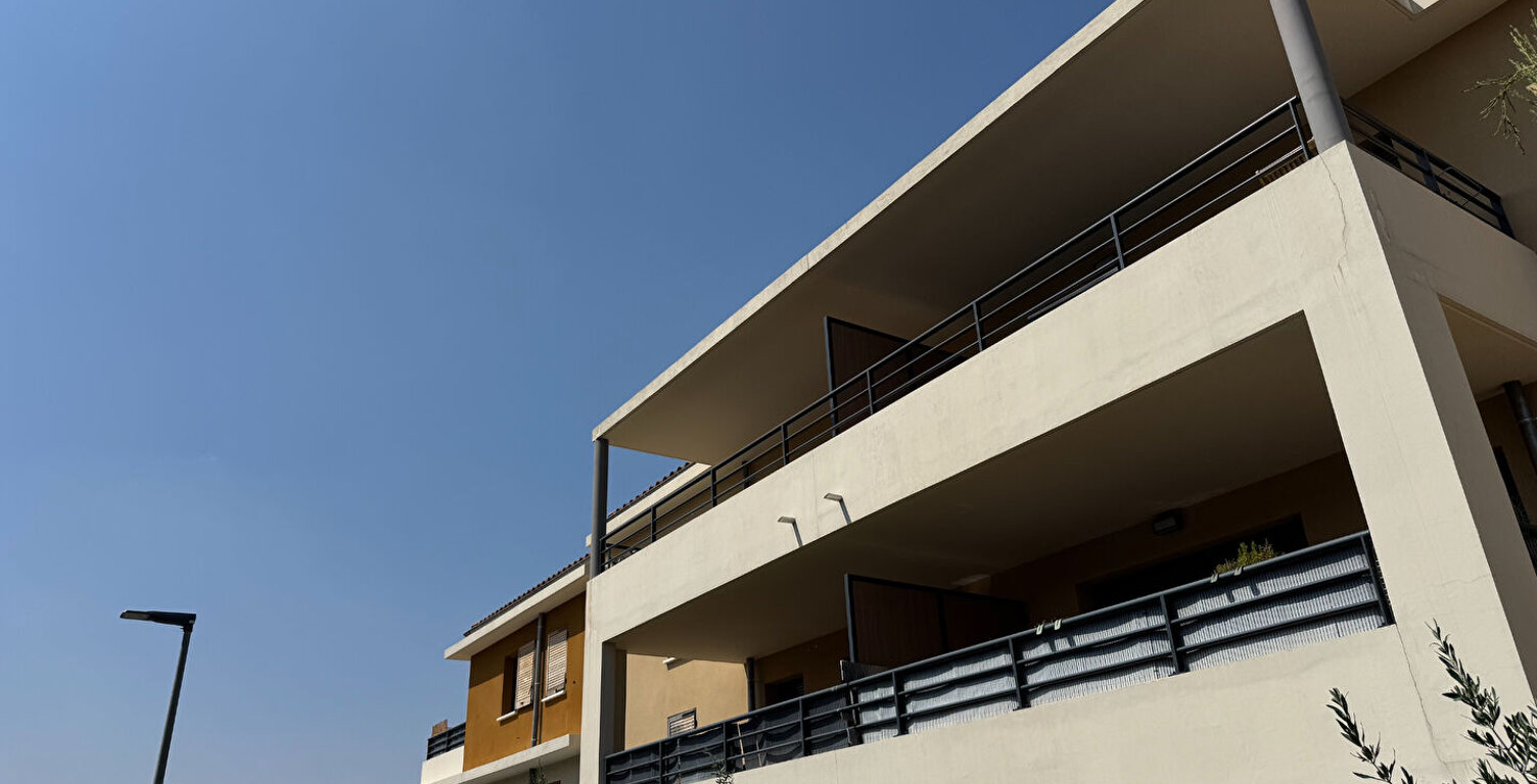 LE MILLESIME  T2 JARDIN PARKING — photo 1