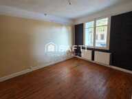 MAISON DE VILLE AVEC GARAGE : BEAU POTENTIEL A REVELER — photo 3