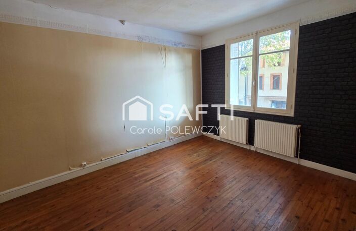 MAISON DE VILLE AVEC GARAGE : BEAU POTENTIEL A REVELER — photo 3