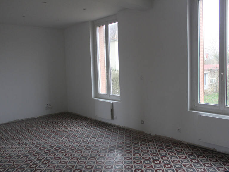 CHARMOY maison F4, en cours de finition, — photo 1