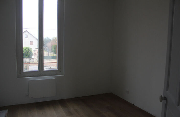 CHARMOY maison F4, en cours de finition, — photo 4