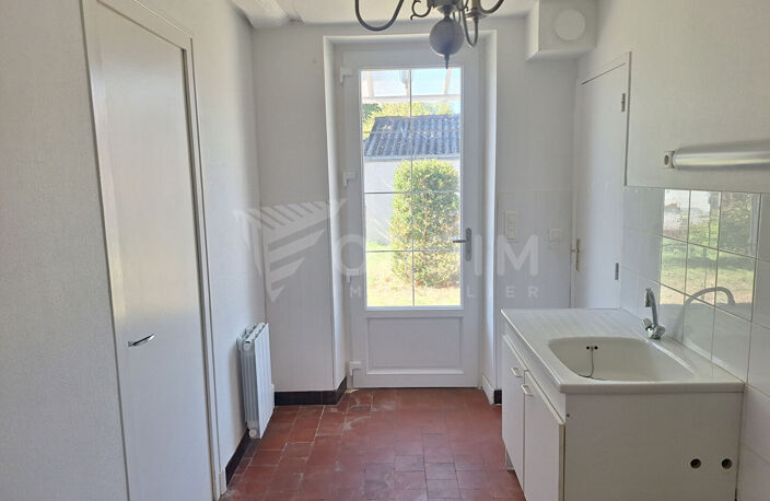 Belleville sur Loire - Logement type F3 de plain pied - cour garage — photo 2