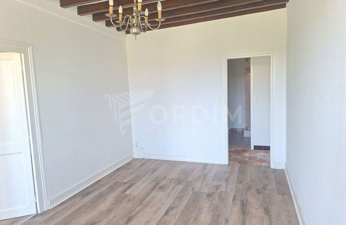 Belleville sur Loire - Logement type F3 de plain pied - cour garage — photo 4