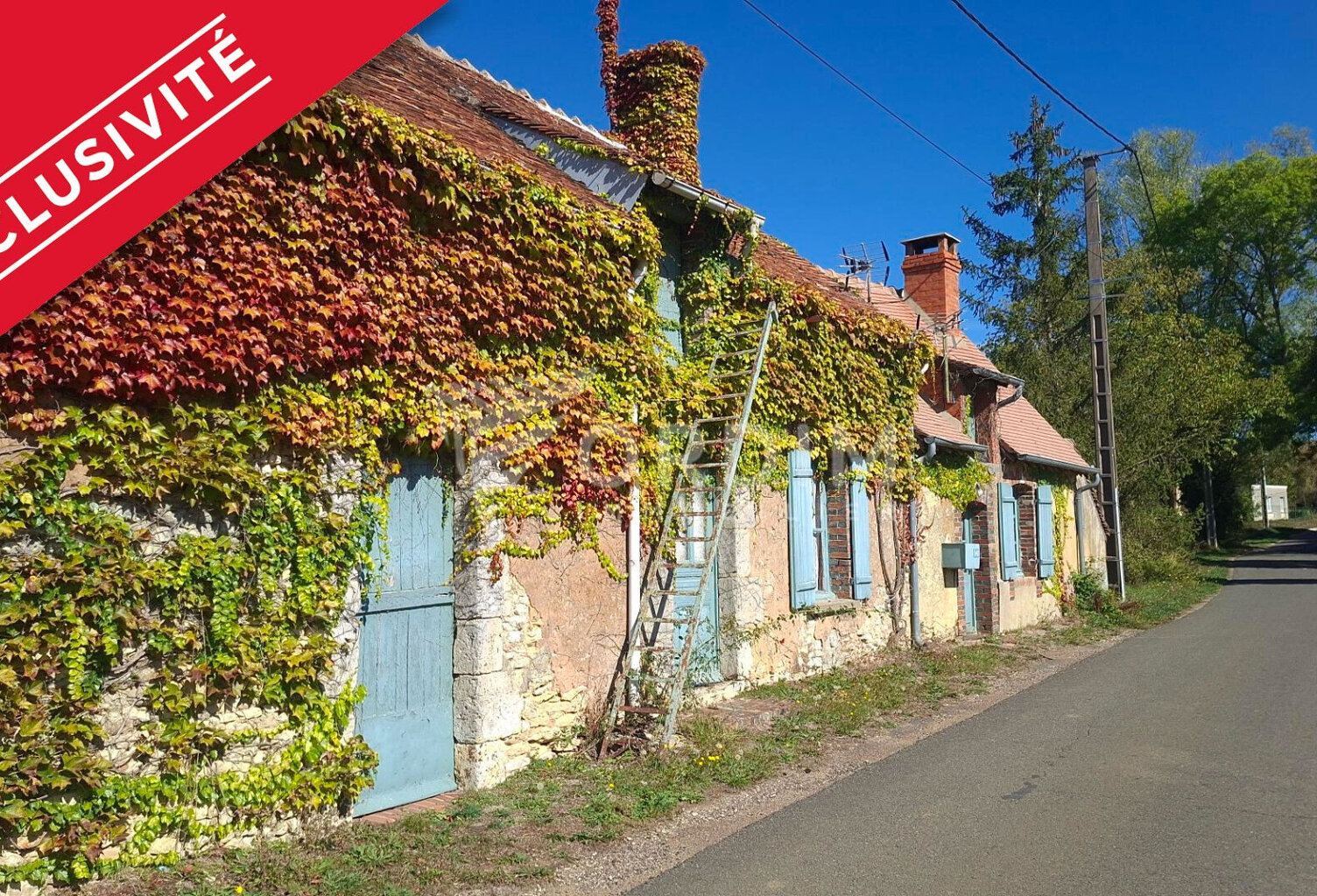 Longère à rénover dans hameau. — photo 1