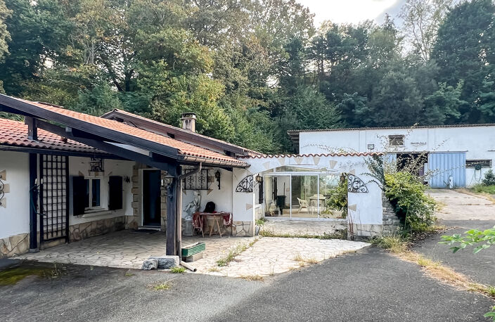Maison Bayonne 130 m² + 6  garages / ateliers + hangar de 172 m² — photo 2