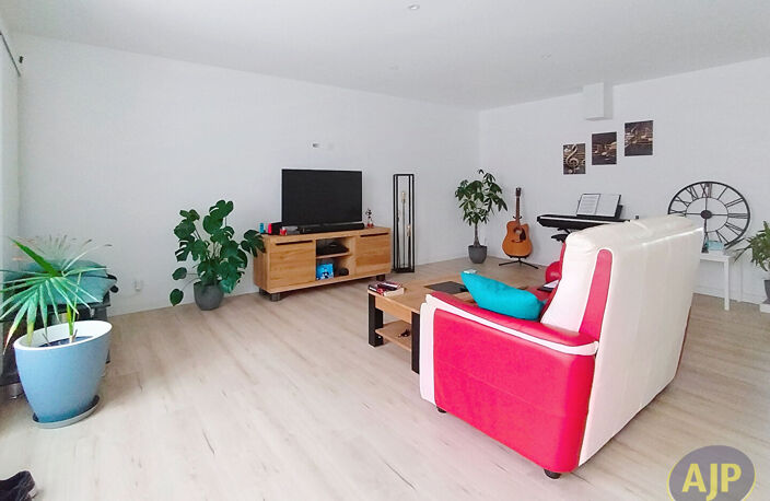 Maison  6 pièce(s) 131.72 m2 — photo 3